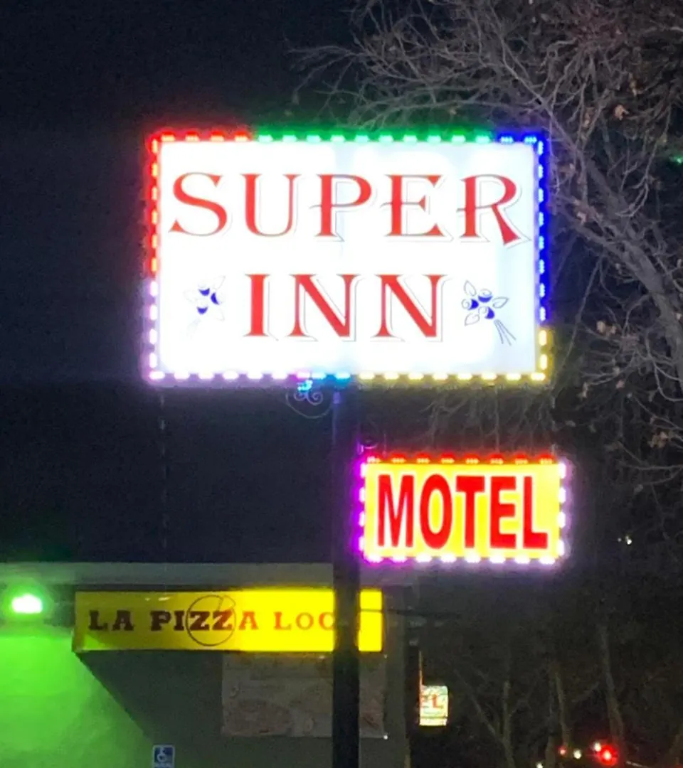 Super Inn Motel Pomona